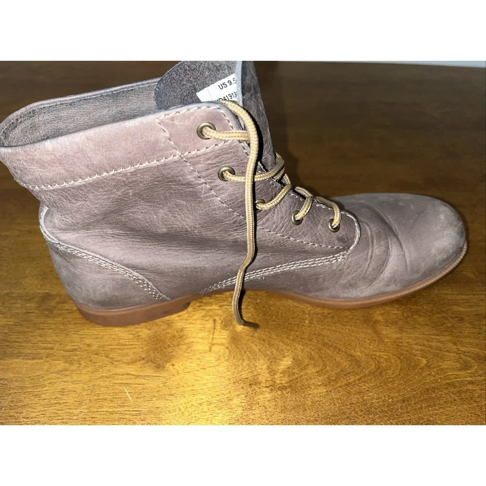 Kodiak Women's 9.5 Low-Rider Original Boot Outdoor Rugged Leather Taupe Brown